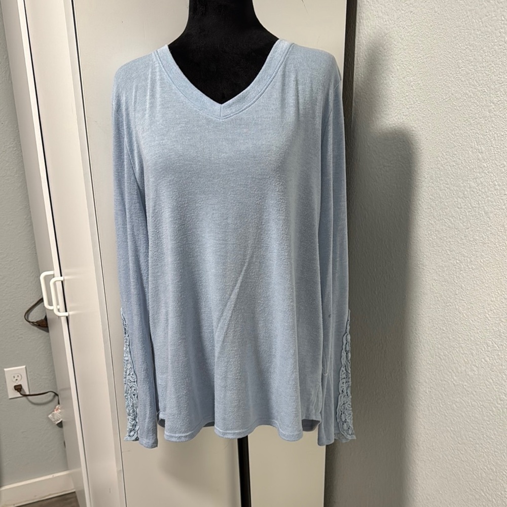 Light Blue V-Neck Long Sleeve Women's Top